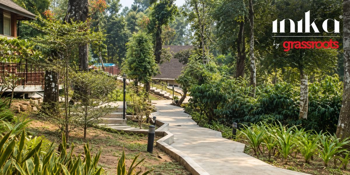 September in Virajpet: Weather, Greenery, Roads and Things to Do September is an interesting time to visit Viraj pet. The monsoon is still present, but the landscape is often at its greenest. Coffee plantations look fresh, mist can settle over the surrounding hills, and even familiar roads can feel different after a spell of rain. At the same time, September is not a month for planning every hour of a trip around a fixed outdoor schedule. For travelers considering Viraj pet in September, the better approach is to understand the weather first, then build an itinerary that can adapt to it. Viraj pet sits in South Coorg, where plantation landscapes are a major part of the experience. Unlike a sightseeing trip where the main attraction is a single viewpoint or monument, here the surroundings themselves become part of the holiday. Local travel guides also describe August and September as wet, misty months when the landscape is particularly green and outdoor plans need flexibility.